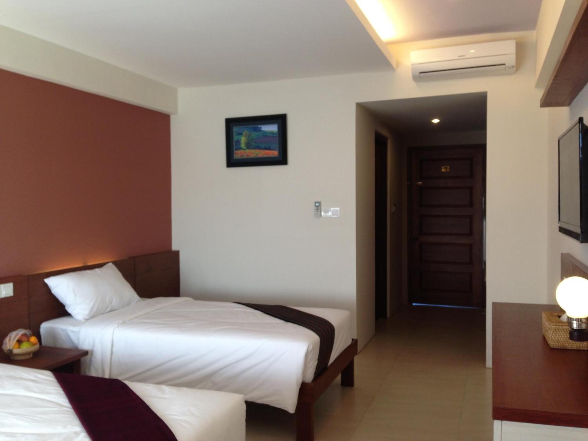 Paradise Hotel Nyaung Shwe Inle Lake Buitenkant foto