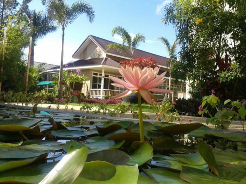 Paradise Hotel Nyaung Shwe Inle Lake Buitenkant foto