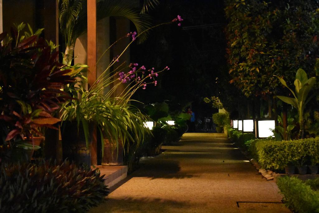 Paradise Hotel Nyaung Shwe Inle Lake Buitenkant foto