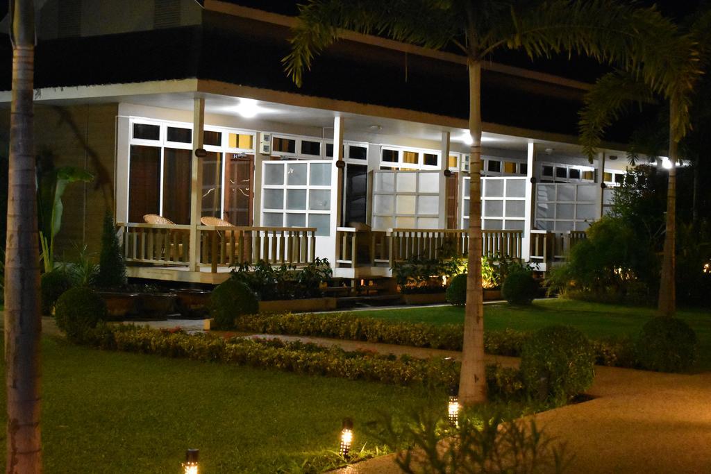 Paradise Hotel Nyaung Shwe Inle Lake Buitenkant foto