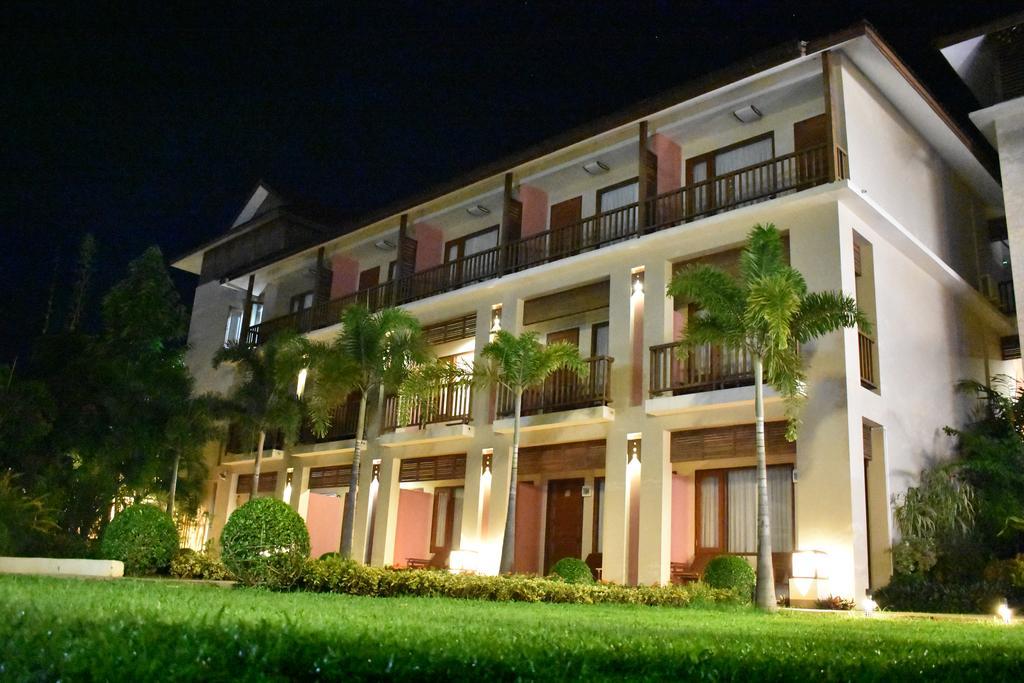 Paradise Hotel Nyaung Shwe Inle Lake Buitenkant foto