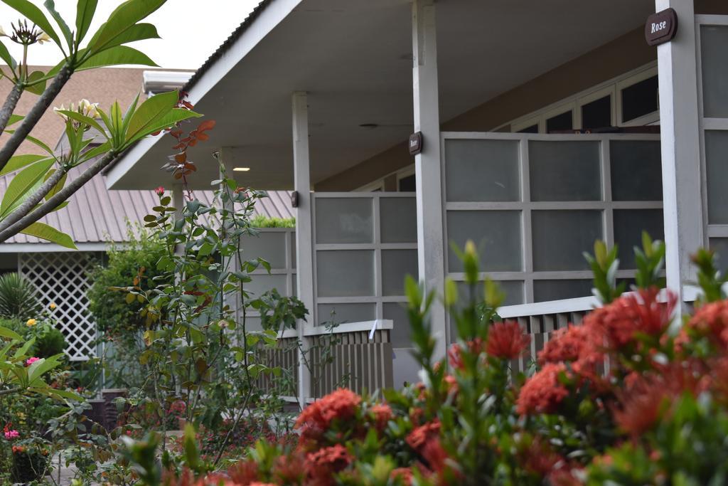 Paradise Hotel Nyaung Shwe Inle Lake Buitenkant foto