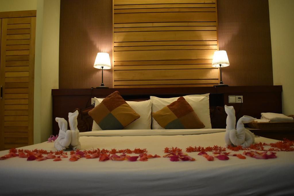 Paradise Hotel Nyaung Shwe Inle Lake Buitenkant foto