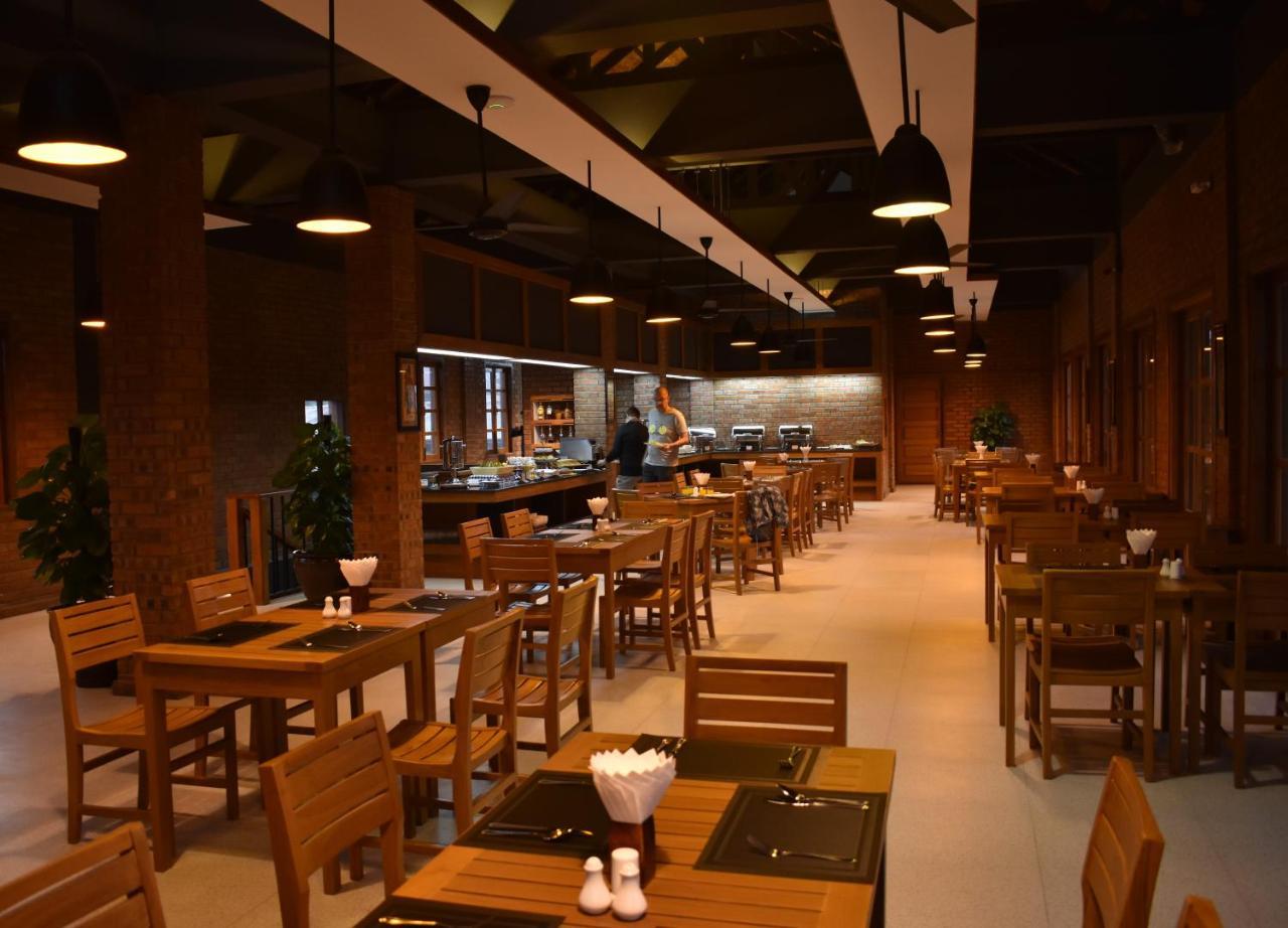 Paradise Hotel Nyaung Shwe Inle Lake Buitenkant foto