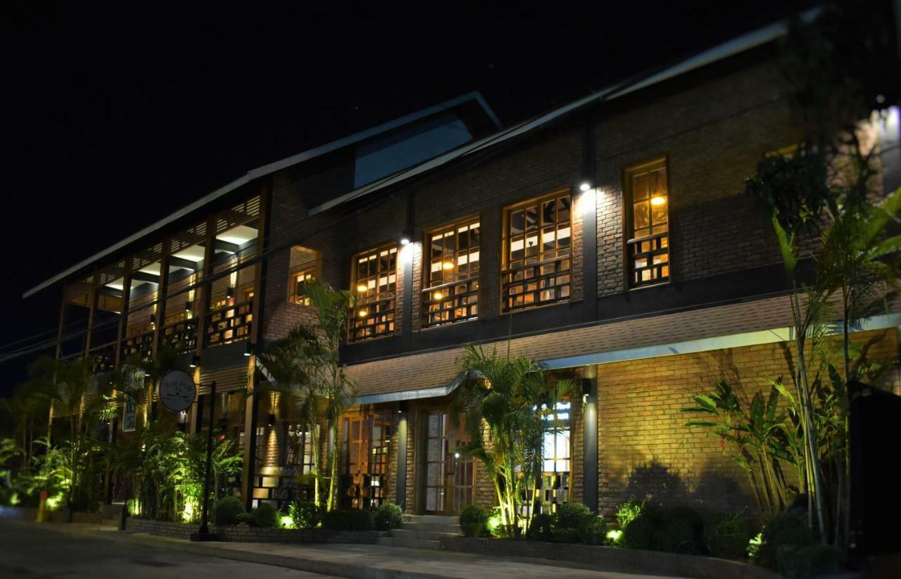Paradise Hotel Nyaung Shwe Inle Lake Buitenkant foto